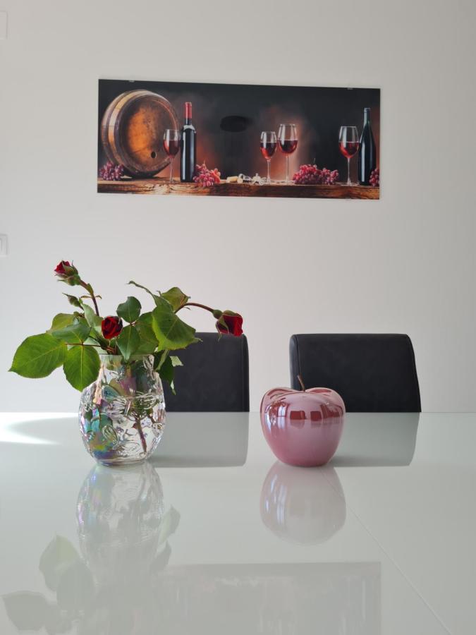 Apartman Tessa Vela Luka Exterior foto