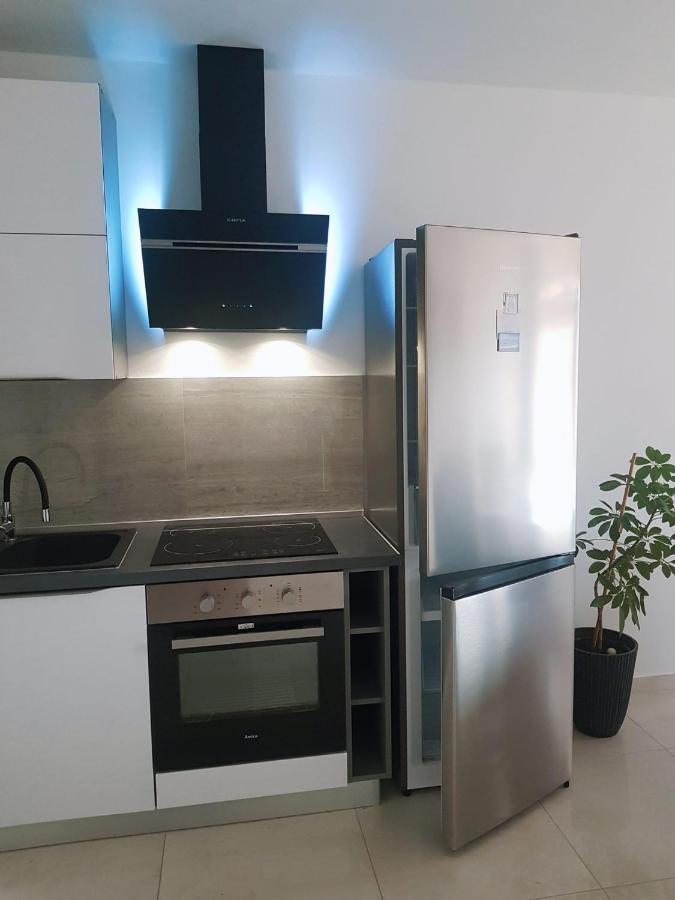 Apartman Tessa Vela Luka Exterior foto