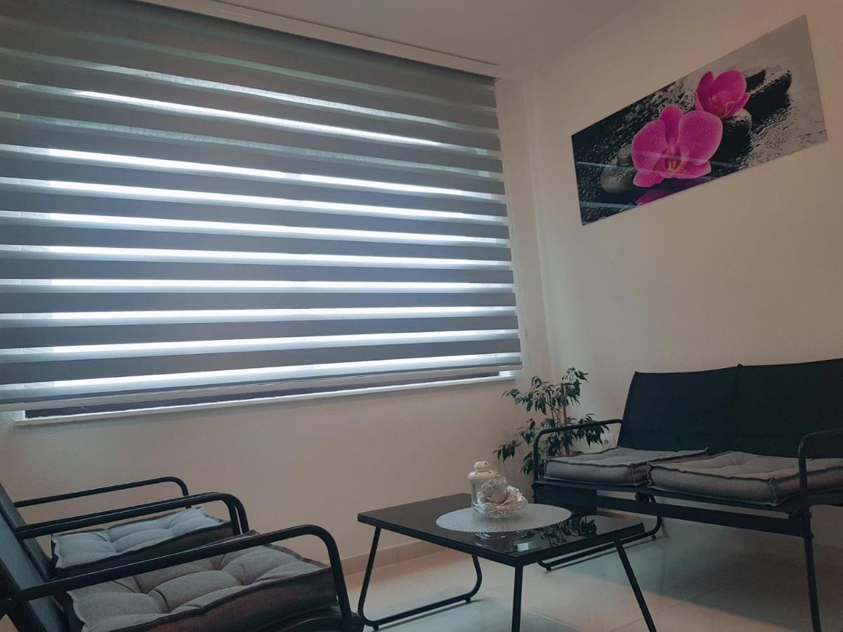 Apartman Tessa Vela Luka Exterior foto