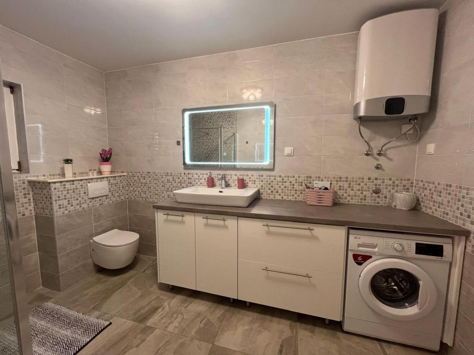 Apartman Tessa Vela Luka Exterior foto