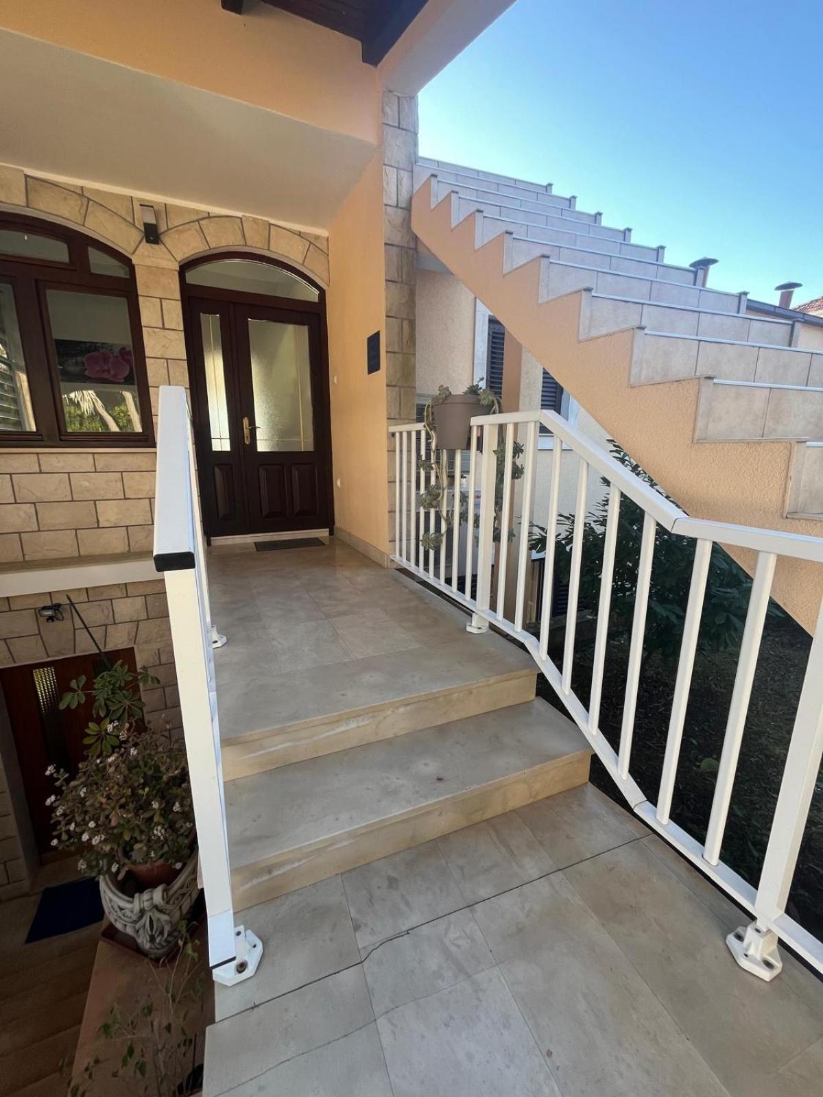 Apartman Tessa Vela Luka Exterior foto